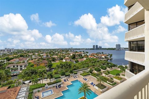 Condo in Aventura, Florida, 3 bedrooms  № 1431236 - photo 15