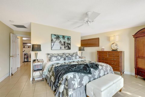 Купить виллу или дом в Хатчинсон-Айленд-Саут, Флорида 2 спальни, 195.28м2, № 878814 - фото 9