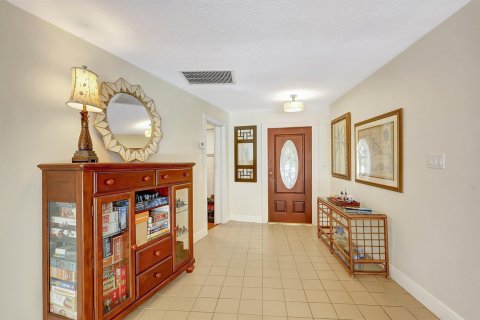 Купить виллу или дом в Хатчинсон-Айленд-Саут, Флорида 2 спальни, 195.28м2, № 878814 - фото 16