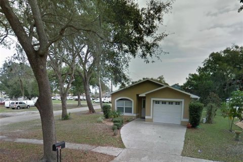 House in Saint Cloud, Florida 3 bedrooms, 119.1 sq.m. № 1346627 - photo 1