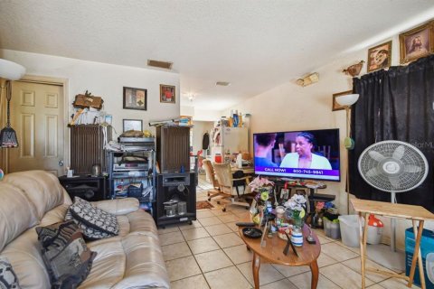 Propiedad comercial en venta en Wildwood, Florida, 176.14 m2 № 986164 - foto 15