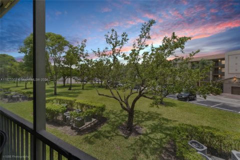 Copropriété à vendre à Pembroke Pines, Floride: 1 chambre, 98.1 m2 № 1282289 - photo 17