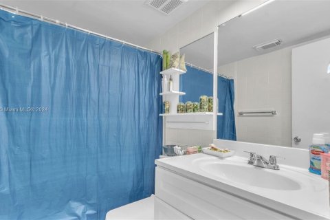 Adosado en venta en Miami, Florida, 2 dormitorios, 86.96 m2 № 1282290 - foto 14