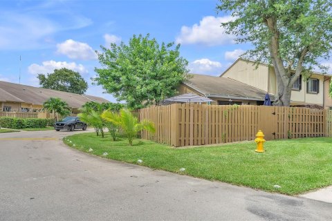 Adosado en venta en Miami, Florida, 2 dormitorios, 86.96 m2 № 1282290 - foto 29