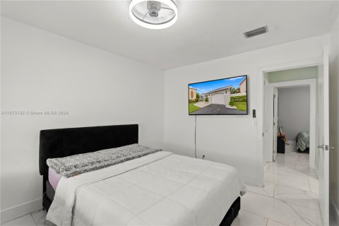 Villa ou maison à vendre à Pembroke Pines, Floride: 3 chambres, 121.14 m2 № 1399784 - photo 25