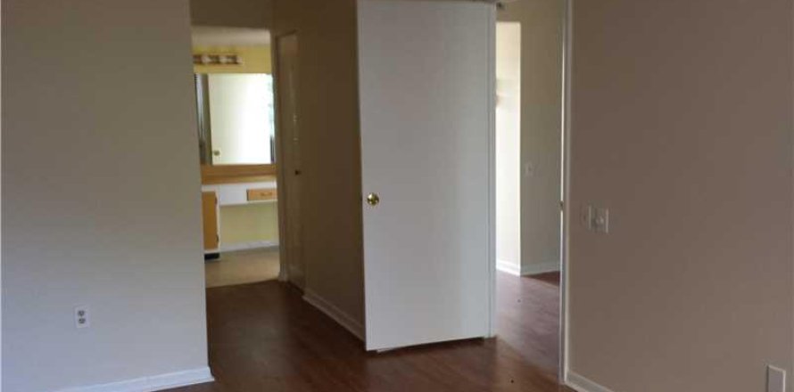 Condo in Tamarac, Florida, 1 bedroom  № 822999