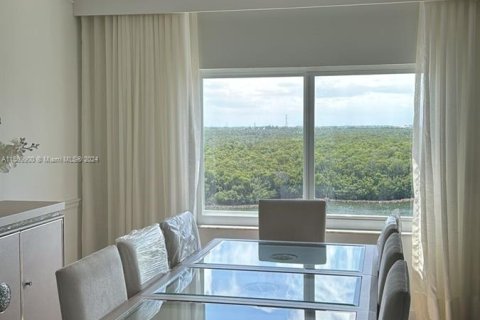 Condo in Sunny Isles Beach, Florida, 2 bedrooms  № 1209735 - photo 7