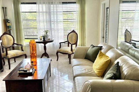 Condo in Plantation, Florida, 2 bedrooms  № 1291946 - photo 3