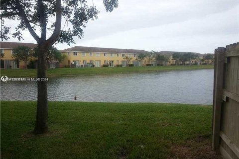 Townhouse in Homestead, Florida 3 bedrooms, 120.96 sq.m. № 1348898 - photo 7