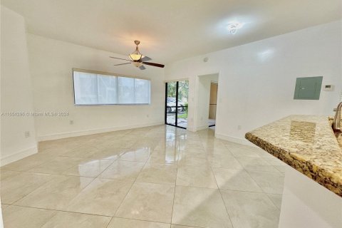 Copropriété à louer à Fort Lauderdale, Floride: 2 chambres, 79.71 m2 № 1348897 - photo 6