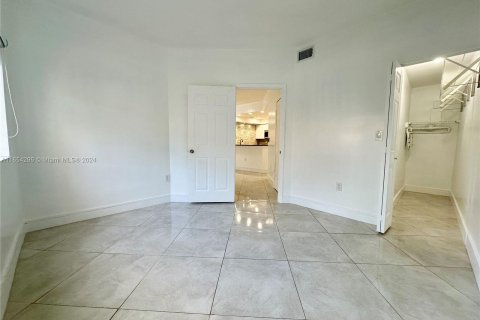 Copropriété à louer à Fort Lauderdale, Floride: 2 chambres, 79.71 m2 № 1348897 - photo 15