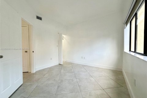 Copropriété à louer à Fort Lauderdale, Floride: 2 chambres, 79.71 m2 № 1348897 - photo 14