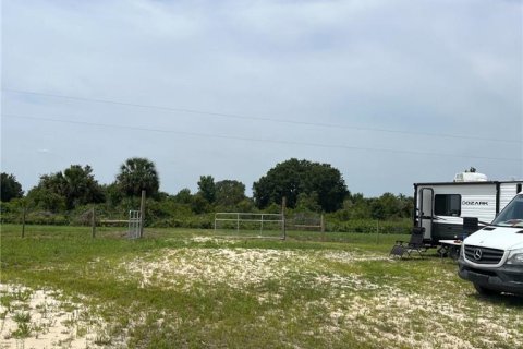Купить земельный участок в Окичоби, Флорида № 543627 - фото 2