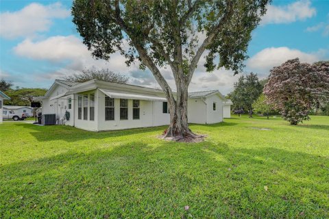 Casa en venta en Plantation, Florida, 2 dormitorios, 129.88 m2 № 1014064 - foto 2