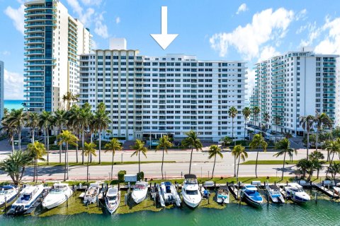 Copropriété à vendre à Miami Beach, Floride: 2 chambres, 87.14 m2 № 1014116 - photo 4