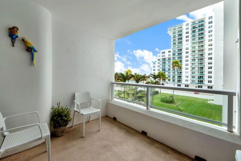 Copropriété à vendre à Miami Beach, Floride: 2 chambres, 87.14 m2 № 1014116 - photo 8