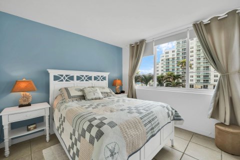 Condo in Miami Beach, Florida, 2 bedrooms  № 1014116 - photo 14