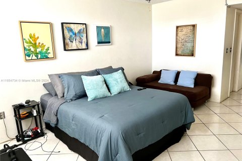 Copropriété à vendre à North Miami, Floride: 1 chambre, 81.57 m2 № 1352167 - photo 20