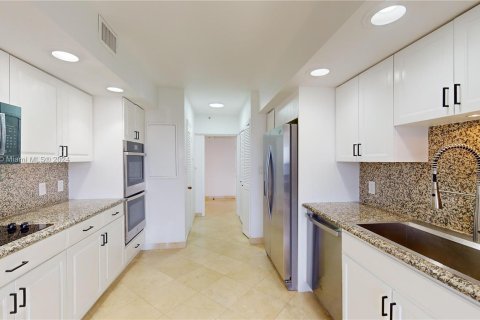 Condominio en venta en Miami, Florida, 2 dormitorios, 205.78 m2 № 1395085 - foto 8