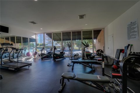 Condominio en venta en Hallandale Beach, Florida, 2 dormitorios, 116.96 m2 № 1395088 - foto 19