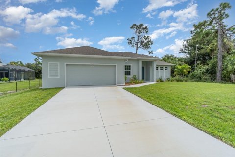 House in North Port, Florida 3 bedrooms, 167.97 sq.m. № 1382753 - photo 3