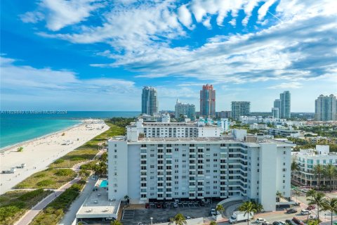 Copropriété à vendre à Miami Beach, Floride: 1 chambre, 59.92 m2 № 1290631 - photo 3