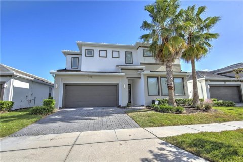 House in Kissimmee, Florida 6 bedrooms, 320.61 sq.m. № 1432383 - photo 1