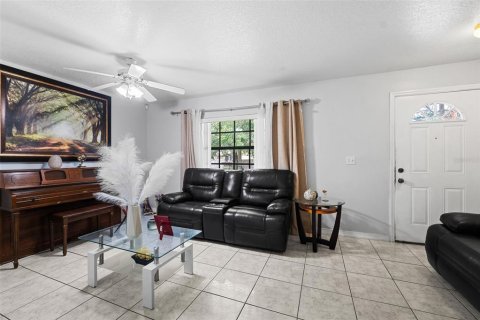 Townhouse in Tampa, Florida 3 bedrooms, 93.83 sq.m. № 1436906 - photo 4