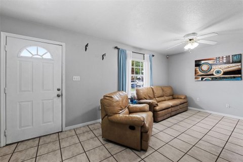 Townhouse in Tampa, Florida 3 bedrooms, 92.9 sq.m. № 1436907 - photo 4