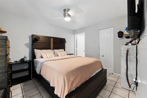 Townhouse in Tampa, Florida 3 bedrooms, 92.9 sq.m. № 1436907 - photo 8