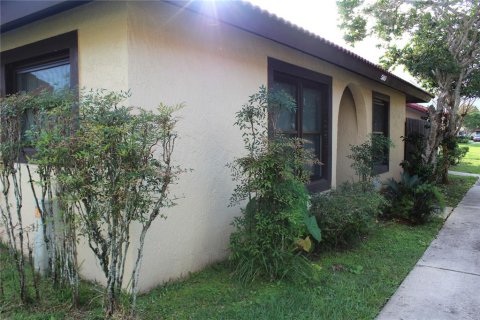 Townhouse in Kissimmee, Florida 2 bedrooms, 96.43 sq.m. № 863931 - photo 6