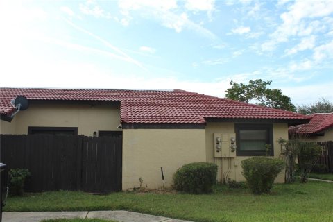 Townhouse in Kissimmee, Florida 2 bedrooms, 96.43 sq.m. № 863931 - photo 3
