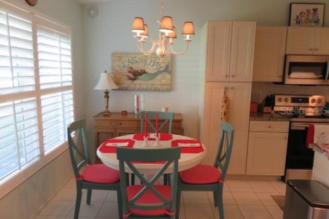 Condominio en alquiler en Bradenton, Florida, 2 dormitorios, 118.17 m2 № 231548 - foto 7