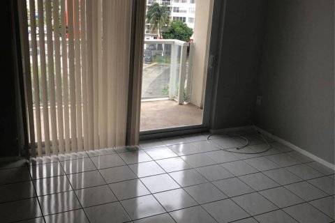 Condominio en venta en Miami, Florida, 1 dormitorio, 79.99 m2 № 1116841 - foto 29