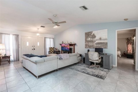 Villa ou maison à vendre à Punta Gorda, Floride: 3 chambres, 172.98 m2 № 1251095 - photo 6