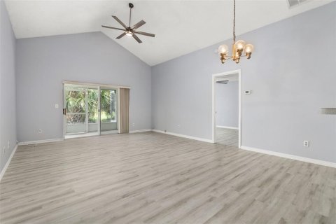 Villa ou maison à vendre à Orlando, Floride: 2 chambres, 111.39 m2 № 1350106 - photo 11