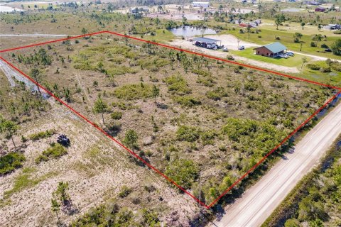 Terreno en venta en Punta Gorda, Florida № 842375 - foto 1