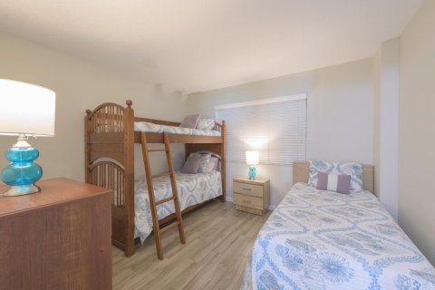 Condo in Hutchinson Island South, Florida, 2 bedrooms  № 1151650 - photo 19