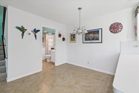 Townhouse in Stuart, Florida 2 bedrooms, 119.66 sq.m. № 1151604 - photo 9