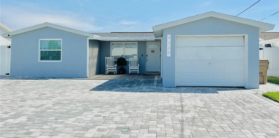 Casa en New Port Richey, Florida 3 dormitorios, 123.19 m2 № 1301131