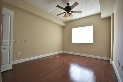 Condominio en venta en South Miami, Florida, 3 dormitorios, 108.14 m2 № 1104165 - foto 6