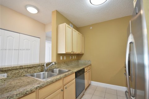 Condominio en venta en South Miami, Florida, 3 dormitorios, 108.14 m2 № 1104165 - foto 22