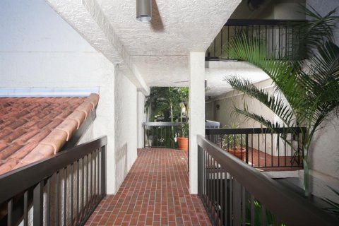 Copropriété à louer à Longboat Key, Floride: 2 chambres, 99.22 m2 № 1371089 - photo 3