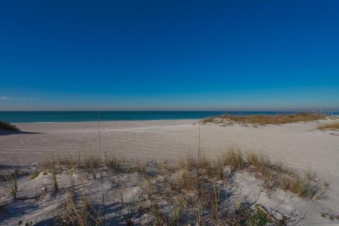 Condo in Longboat Key, Florida, 2 bedrooms  № 1371089 - photo 27