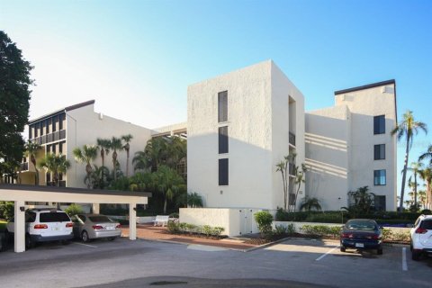 Copropriété à louer à Longboat Key, Floride: 2 chambres, 99.22 m2 № 1371089 - photo 1