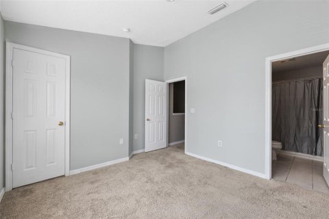 Townhouse in Tampa, Florida 2 bedrooms, 112.97 sq.m. № 1371160 - photo 15