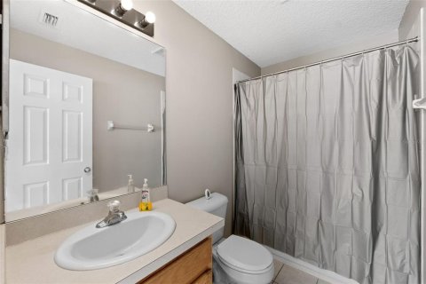 Townhouse in Tampa, Florida 2 bedrooms, 112.97 sq.m. № 1371160 - photo 16