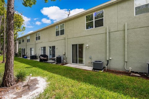 Townhouse in Tampa, Florida 2 bedrooms, 112.97 sq.m. № 1371160 - photo 18