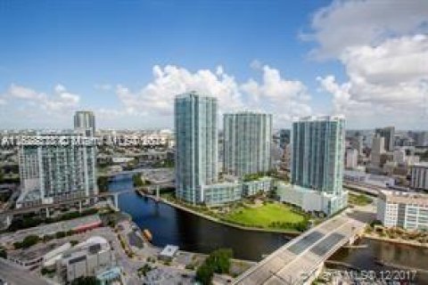 Copropriété à vendre à Miami, Floride: 2 chambres, 110.83 m2 № 1282299 - photo 3