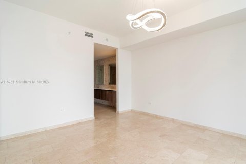 Condo in Miami, Florida, 2 bedrooms  № 1282299 - photo 19